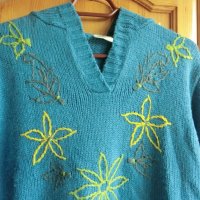 пуловер с качулка и бродерия, снимка 3 - Блузи с дълъг ръкав и пуловери - 37372406