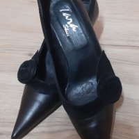 Обувки Естествена Кожа НОВИ, декорирани с Красиво Цвете от Набук,№36, снимка 2 - Дамски обувки на ток - 39394005