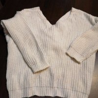 Бял пуловер, снимка 1 - Блузи с дълъг ръкав и пуловери - 31684330