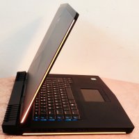 Dell Alienware 15 R4/FHD IPS/Core i7-8750H/NVidia GTX 1070 8GB/16GB RAM/512GB SSD NVMe геймърски лап, снимка 10 - Лаптопи за игри - 42826040