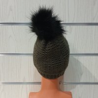 Нова зимна дамска шапка Марекс с помпон/пух , снимка 4 - Шапки - 35511802