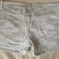 Дамски къси панталони , снимка 2 - Къси панталони и бермуди - 42212575