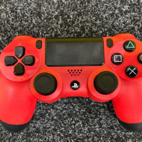 Оригинален Джойстик PS4 DualShock 4 Червен реновиран, снимка 1 - Аксесоари - 44781400