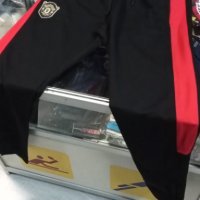 спортен екип Manchester United нов , снимка 2 - Спортни дрехи, екипи - 39129454