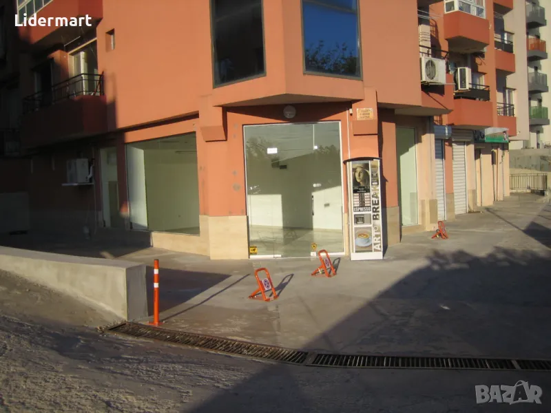 Паркоместа / плац за 5 автомобила, снимка 1