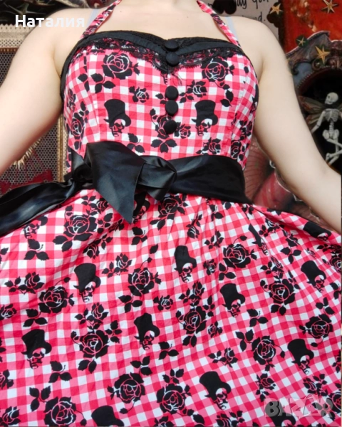 Ретро червена рокля с черепи, снимка 1