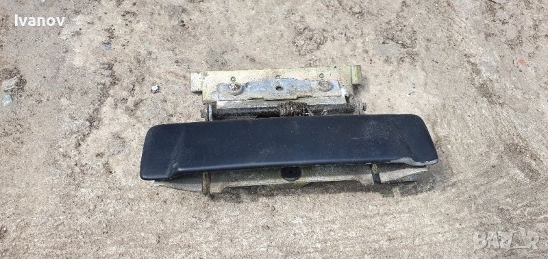 Външна дръжка лява шофьорска врата бмв е30 купе , снимка 1