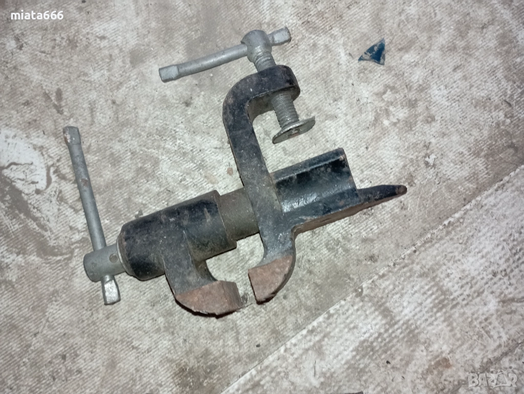 Малко менгеме, снимка 1