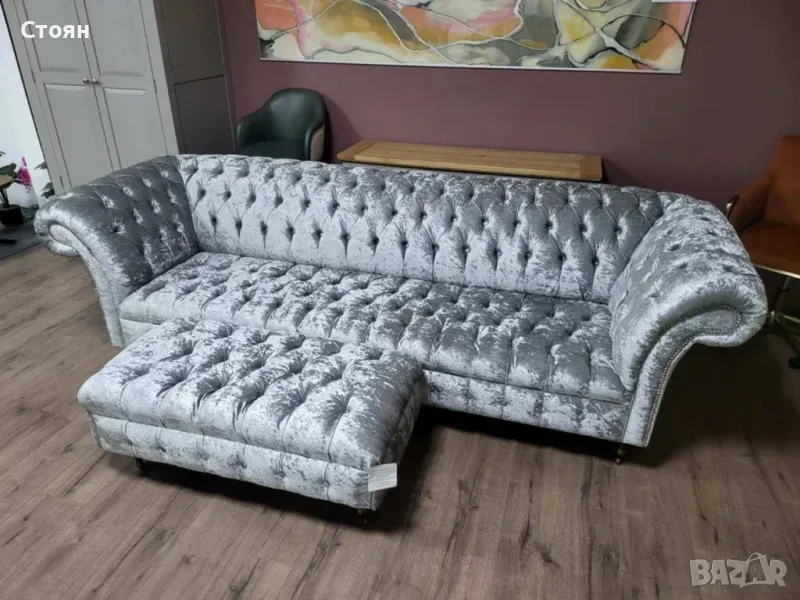 Голям сив диван от плат Честърфийлд и табуретка, снимка 1