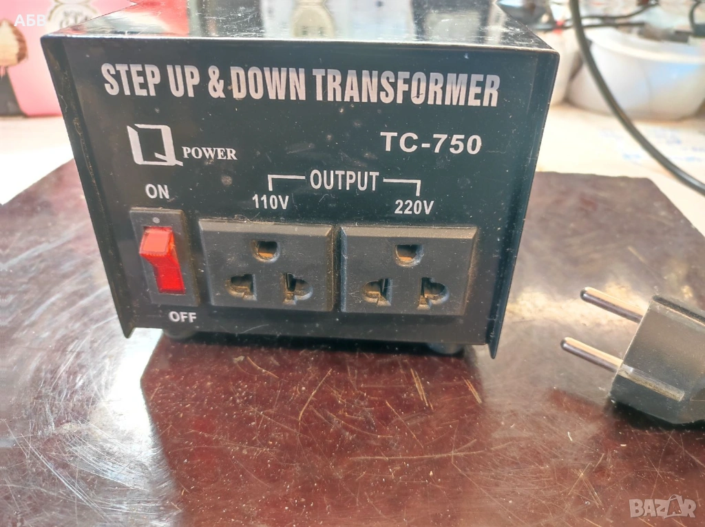 Продава се преобразувател (трансформатор) на напрежение от 220В на 110В и обратно, снимка 1