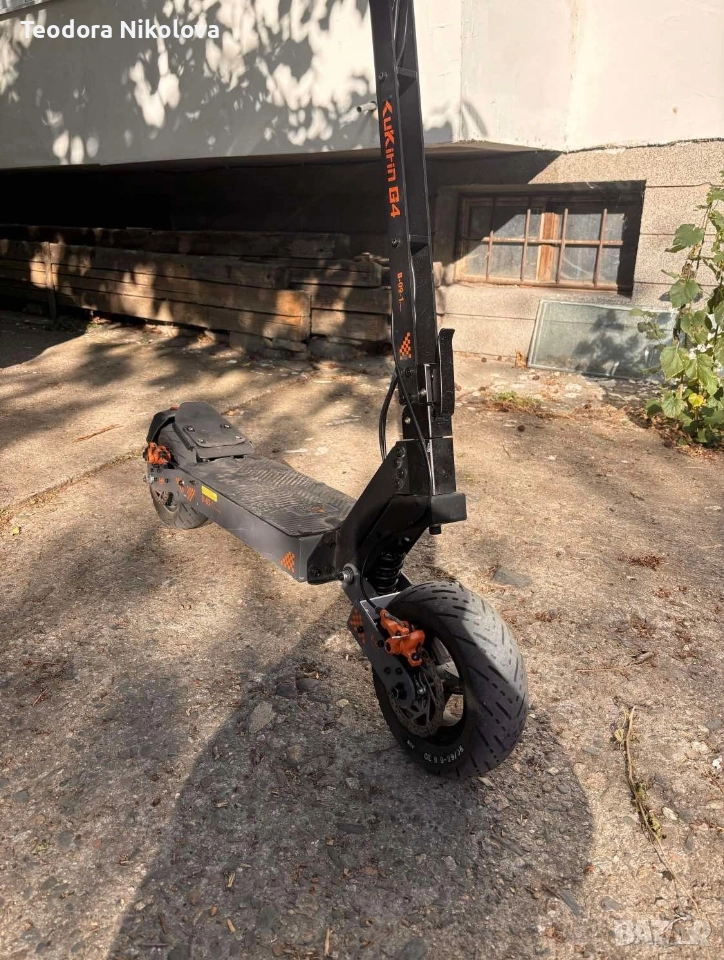 Тротинетка G4 2400 W, снимка 1