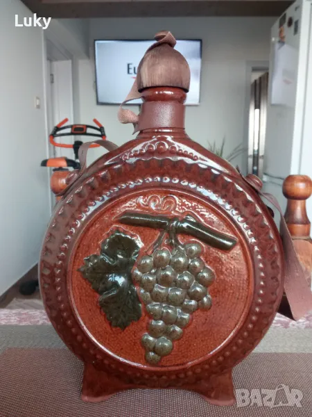 Продавам уникална бъклица -2 литра -керамика, снимка 1