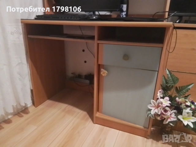 Продавам бюро с надстройка и ракла, снимка 3 - Бюра - 53167803