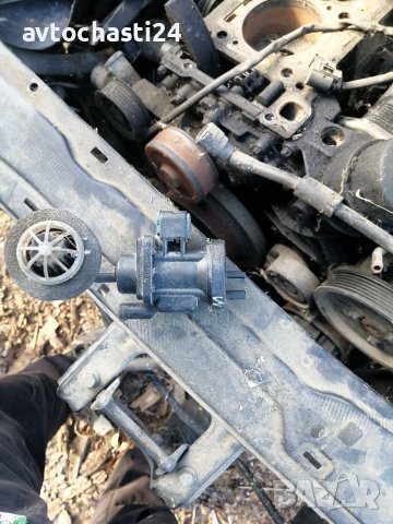 Вакуум клапан турбо  Mercedes w203 2.7cdi , снимка 1 - Части - 38417373