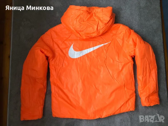 Дамско зимно яке NIKE, снимка 15 - Якета - 47378932