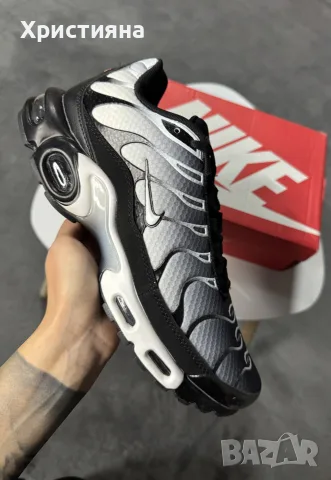 Nike Air Max Plus Black & Metallic Silver