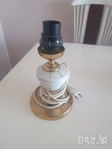 Порцеланова нощна лампа