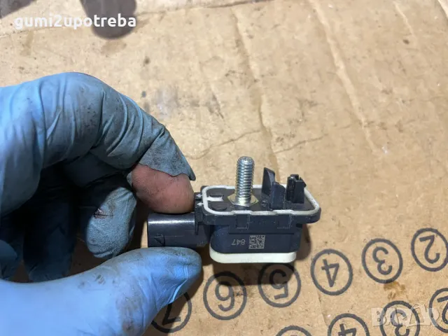 Краш Сензор Airbag Предна Дясна 7P0959354 Porsche Cayenne 3.0D 92A/2012г, снимка 2 - Части - 49552689