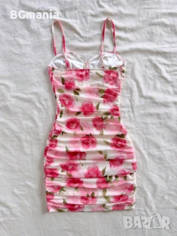 Рокля с цветя рози и презрамки мрежеста нежна и романтична размер М, снимка 4 - Рокли - 50867532