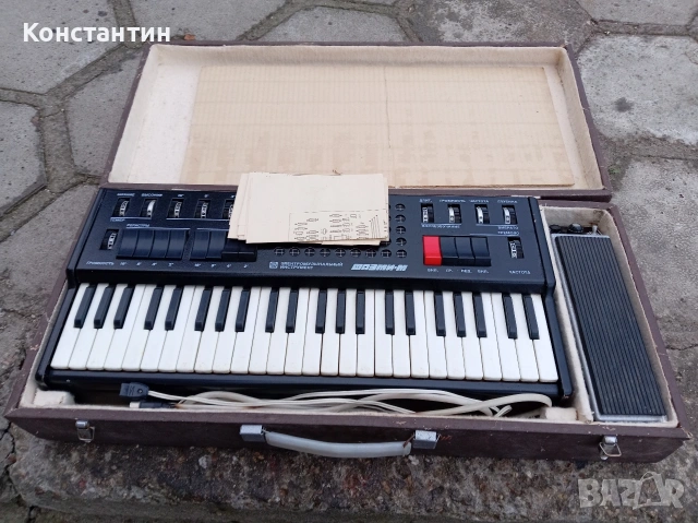 Винтидж съветски синтезатор Faemi-M (Фаэми-М) – Рядък колекционерски модел