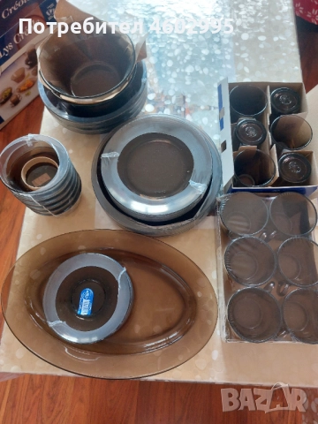 Сервиз за хранене от дуралекс 44части, снимка 2 - Сервизи - 51932907