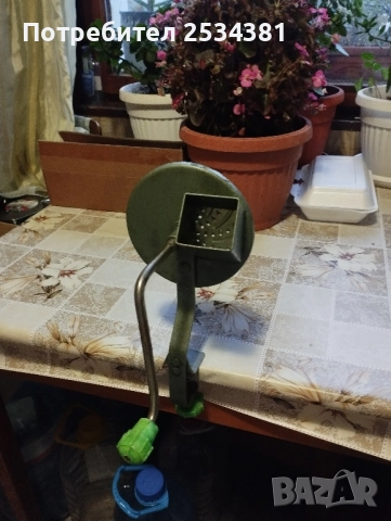 Стара настолна мелячка/ренде/, снимка 3 - Колекции - 52190192