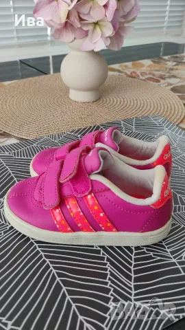 бебешки маратонки adidas 21 номер, снимка 3 - Детски маратонки - 55875374