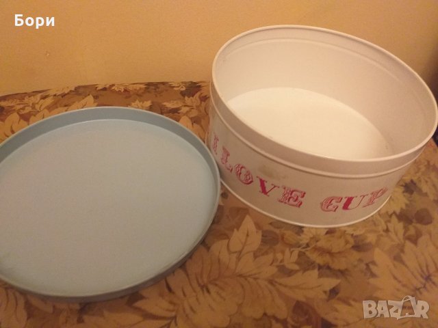 Голяма метална кутия, снимка 5 - Кутии за храна - 29949684