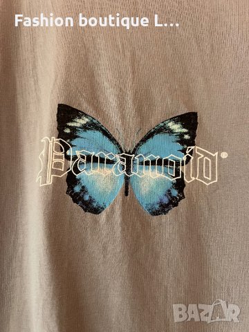 Сива блуза с бели ръкави и синя пеперуда L размер Black squad 🦋, снимка 3 - Блузи с дълъг ръкав и пуловери - 44326215
