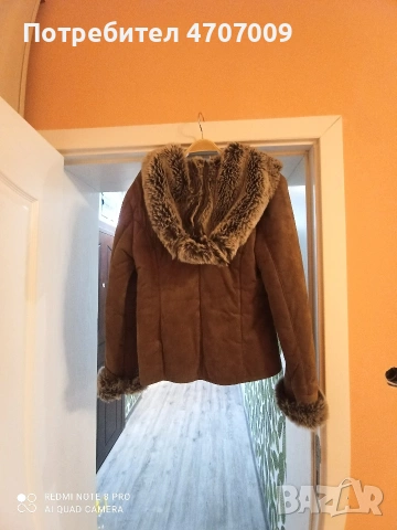 Продавам яке-втора употреба - имитация на кожа. Размер M-цена 13 евро, снимка 2 - Якета - 53077194