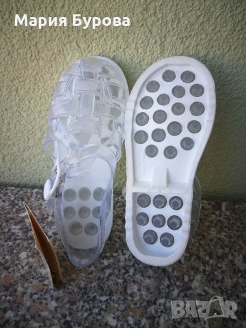 Силиконови сандалки номер 26 Chicco, снимка 5 - Детски сандали и чехли - 29661643