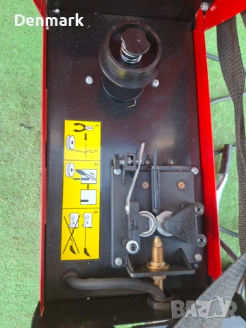 Телоподаващ заваръчен автомат- Без газ , снимка 5 - Други инструменти - 52939538