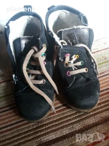 26 номер ботуши , снимка 3 - Детски боти и ботуши - 47565980