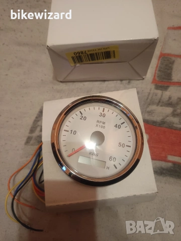 KUS 85 мм тахометър, водоустойчив 0-6000 об/мин 12V/24V с LCD брояч на моточасове НОВ