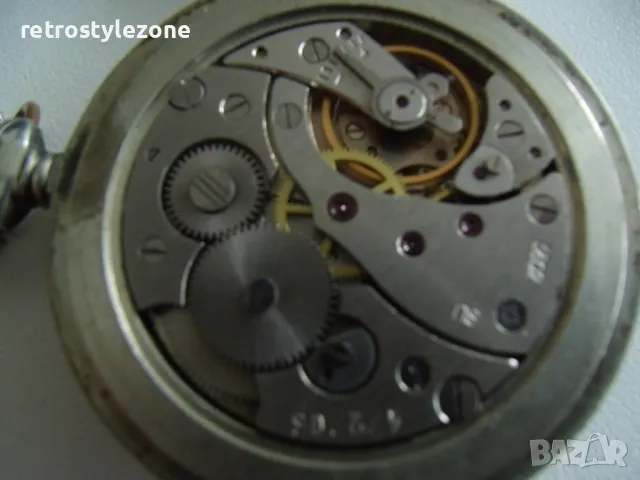 № 7991 стар джобен часовник - Molnija   - релефен орнамент - влак  - механичен  - работещ  - соц.пер, снимка 5 - Антикварни и старинни предмети - 49831459