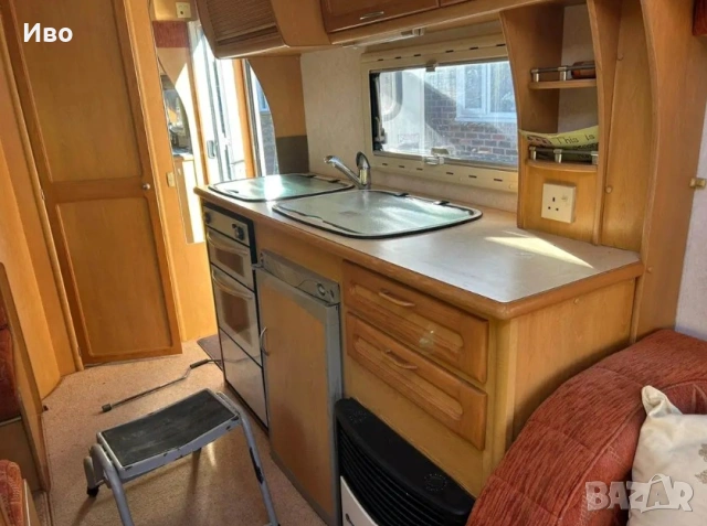 Продавам четири местна каравана „Compass Pentara 524“ 2006г. напълно оборудвана и с ФОРСЕЛТ! , снимка 10 - Каравани и кемпери - 54040635