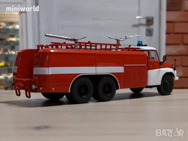 Tatra 148 CAS 32 пожарна 1969 - мащаб 1:43 на DeAgostini моделът е нов в блистер, снимка 4 - Колекции - 52375057