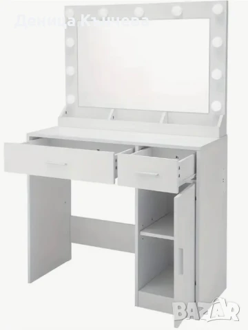 Модерна бяла тоалетка за грим разнообразие