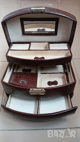 Куфарче за бижута от естествена кожа, снимка 9 - Чанти - 49319802