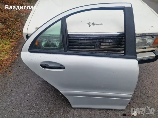 Задна дясна врата за Mercedes w203 C-Class Седан, снимка 2 - Части - 47971577