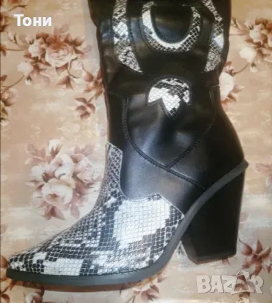 Нови Кожени Черно Бели Дамски Чизми 39 , снимка 3 - Дамски ботуши - 48842263