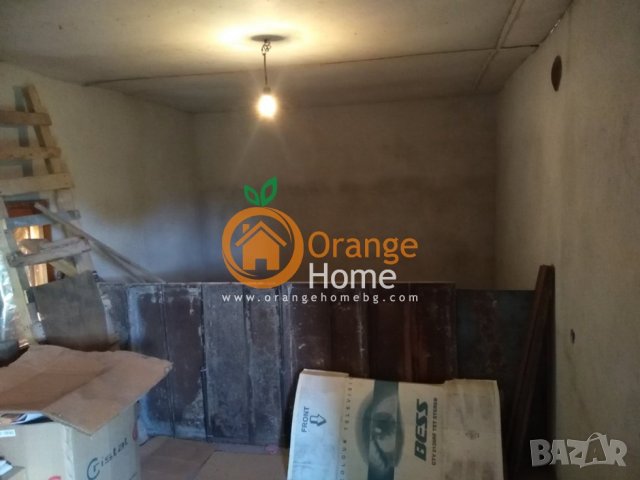 Масивна двуетажна тухлена къща 86 м2 с гараж, само на 4 км от Добрич, снимка 8 - Къщи - 30410568