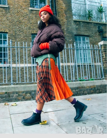  боти / ботуши, Dr. Martens Челси с подплата от изкуствена кожа Leonore номер 37, снимка 6 - Дамски боти - 53238273