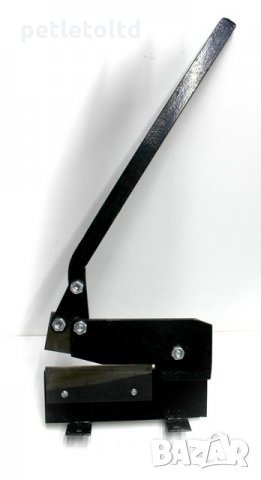 Ножица за ламарита, Тип Гилотина