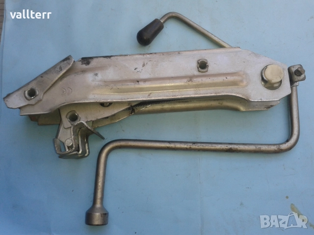 ротори статори .помпа 220в,картини,крик,дръжки брави,чанта латтопи и др, снимка 12 - Други инструменти - 52265389