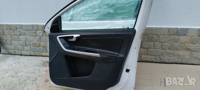 Продавам оборудвани оригинални врати за Volvo xc 60 2008-2017. ., снимка 11 - Части - 52793483