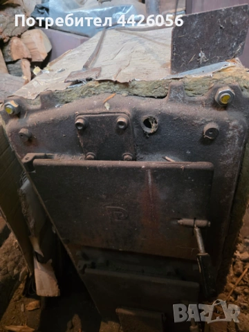 Продавам Чешки чугунен котел 35 KW на дърва и въглища