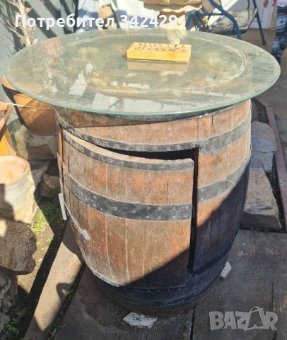 Бъчва със стъклен плот и шкаф