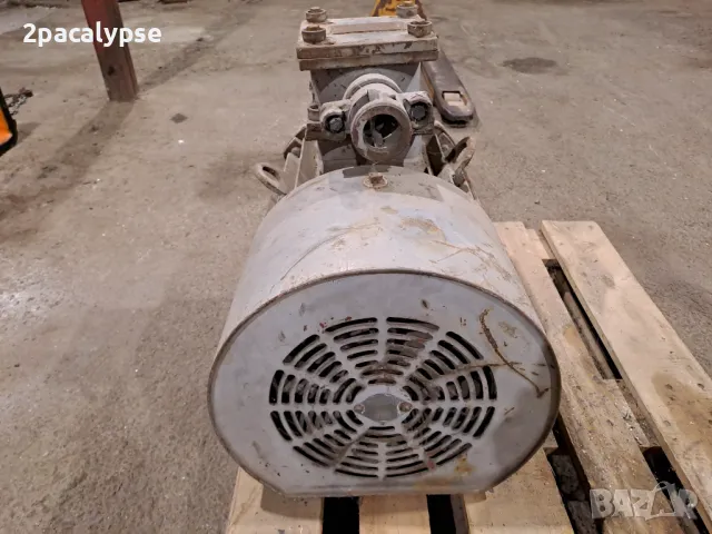 Eлектромотор 22 kW Асинхронен, снимка 4 - Други машини и части - 49694668