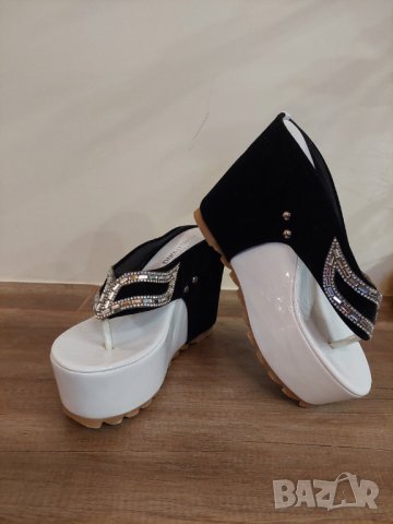 Дамски чехли от черен набук и бял лак с камъчета W Shoes, снимка 3 - Чехли - 39394281